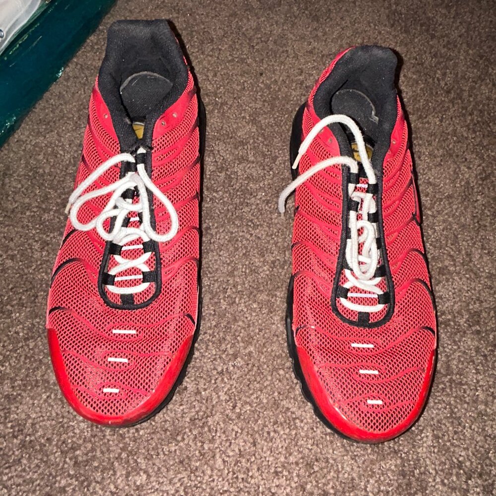 Nike Air Max Plus Siren Red/ Bright Mango/ Black Men's‎ 11.5 Excellent